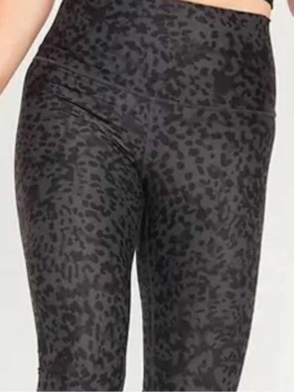Old Navy Black Tonal Leopard High-Rise Athletic Leggings Size-Large Sporty Chic